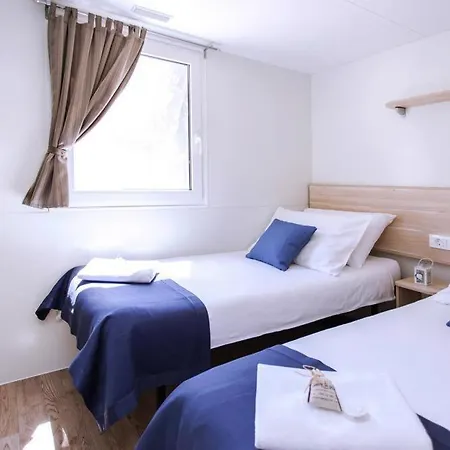 Casa vacanze Mobile Homes In Camp Soline At Biograd, With Sand- And Pebble Beach