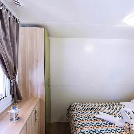 Casa vacanze Mobile Homes In Camp Soline At Biograd, With Sand- And Pebble Beach